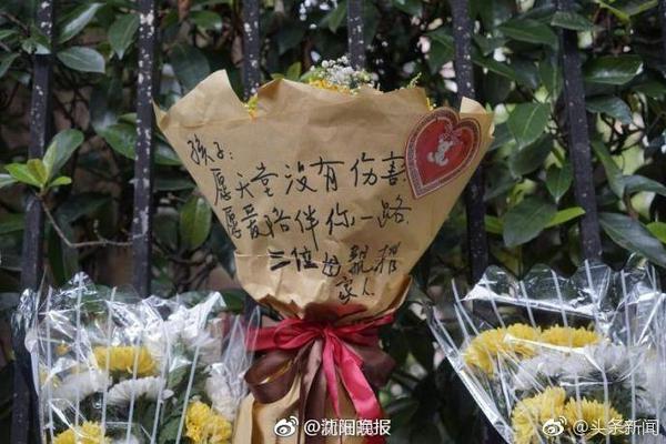 拉什福德社媒连续更新：巴萨万岁！感谢你们的热烈欢迎，很快再见